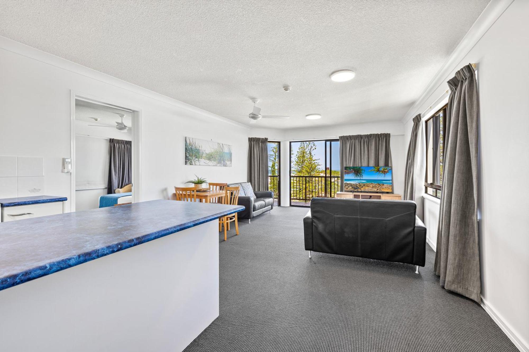 Belaire Place Motel Apartments Caloundra Exterior photo