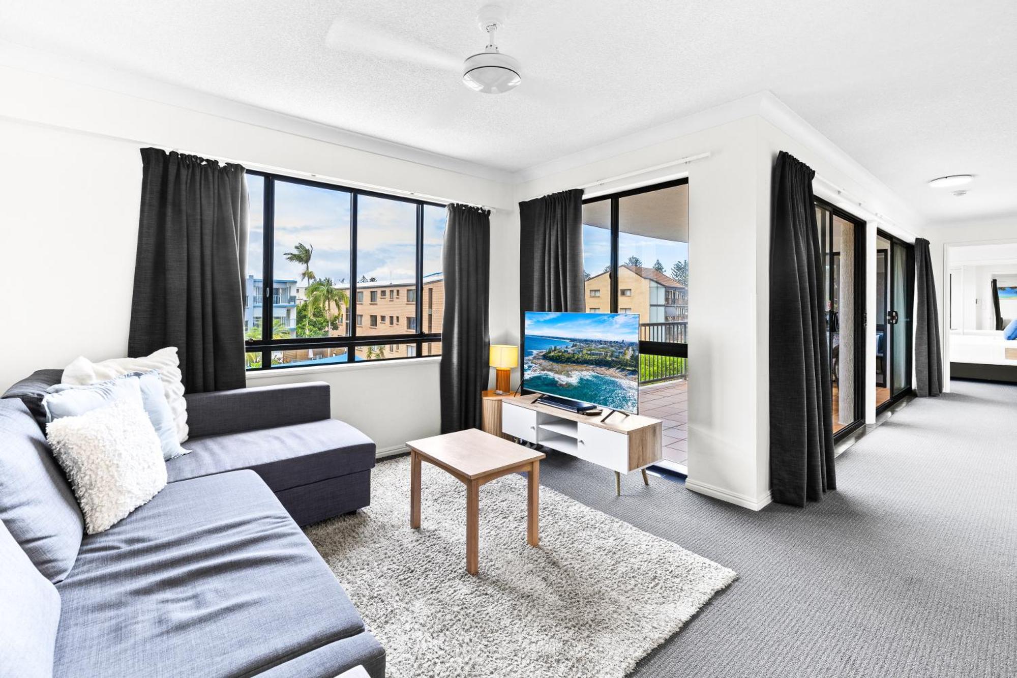 Belaire Place Motel Apartments Caloundra Exterior photo
