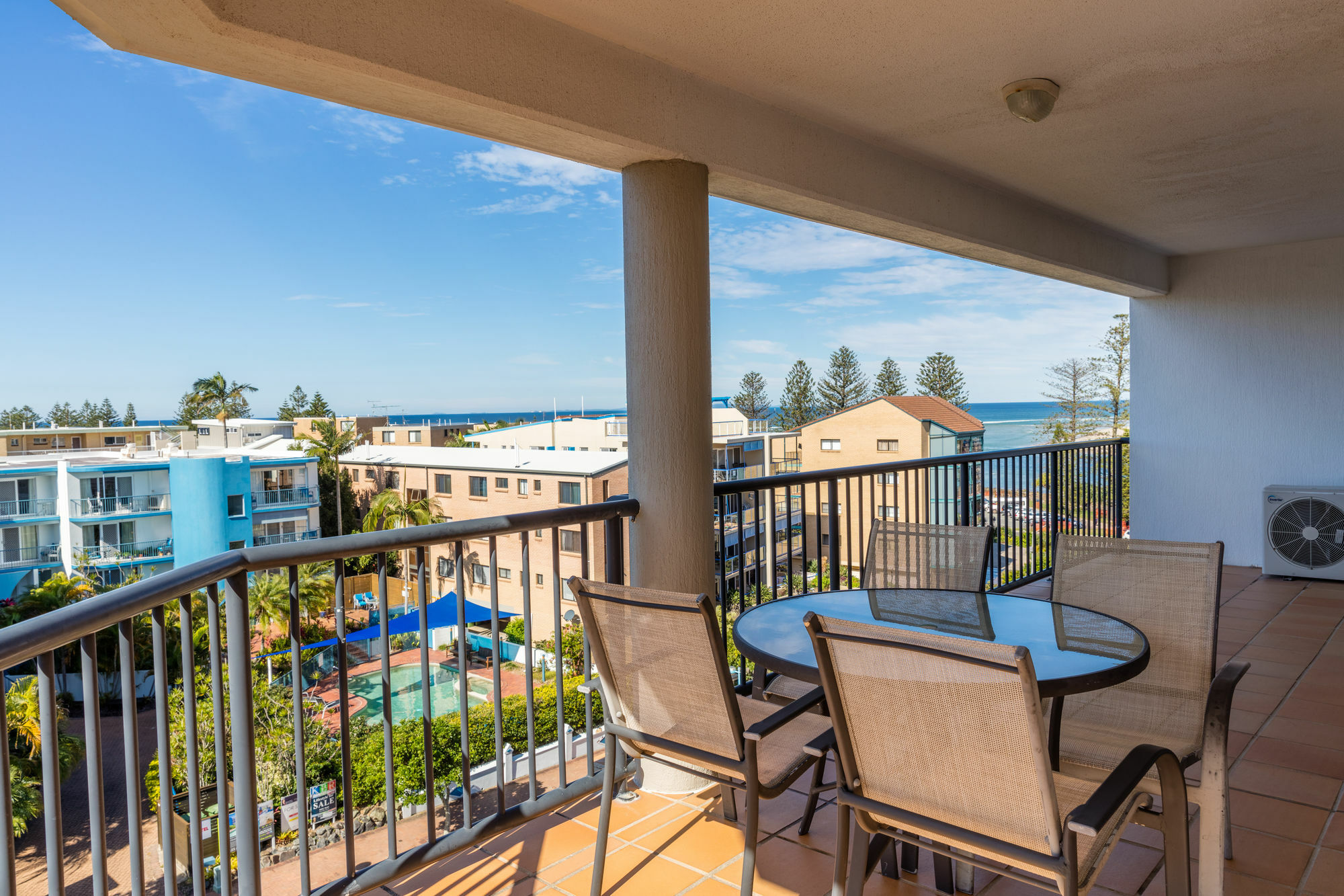 Belaire Place Motel Apartments Caloundra Exterior photo